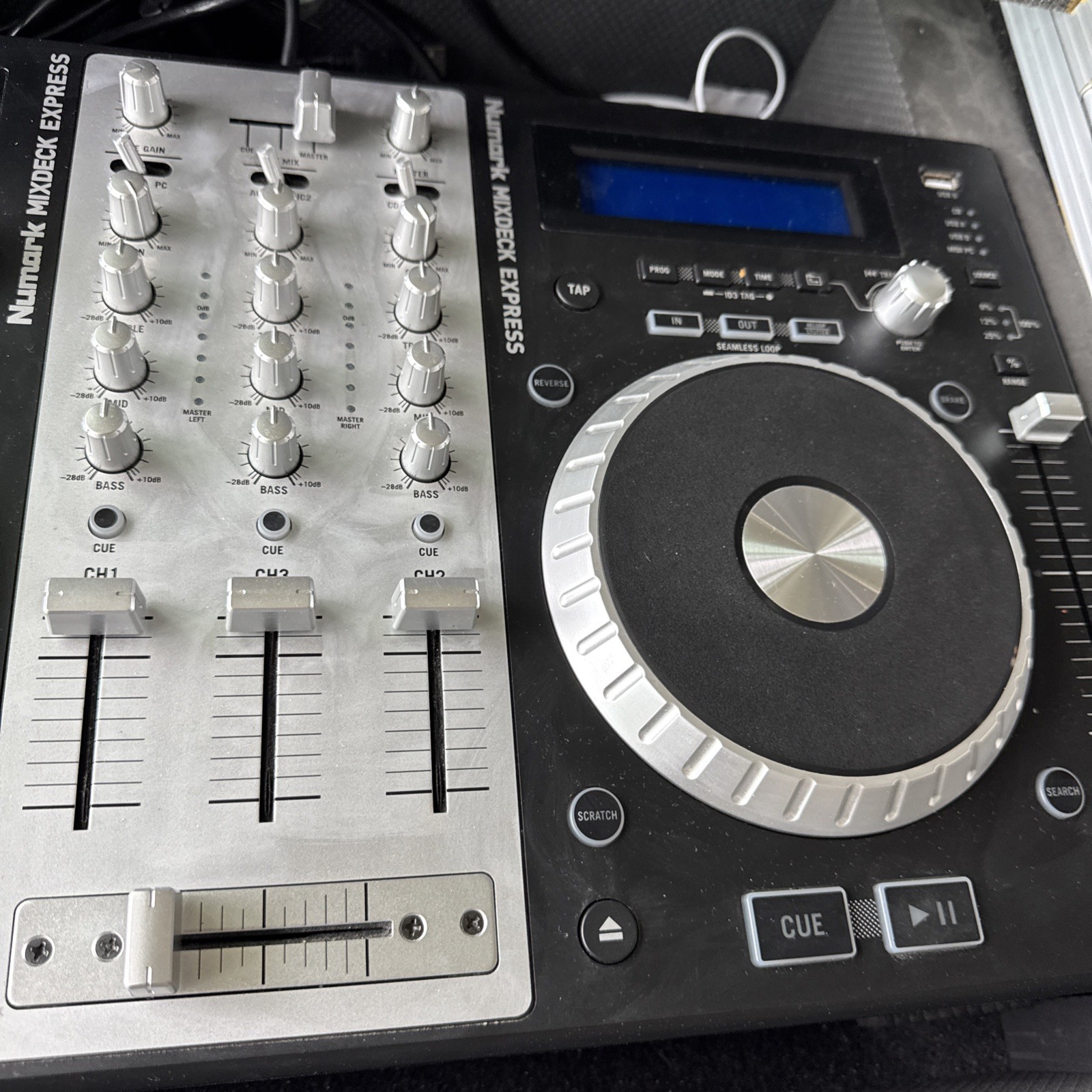 Dj Numark Controller With Pro X Case