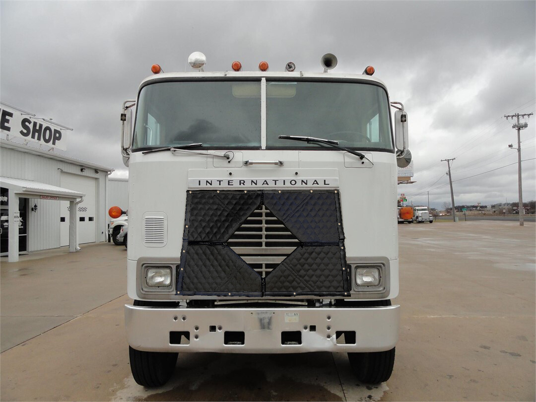 International 9600/9700/9800 Cabover Premium Mesh Bug Screen