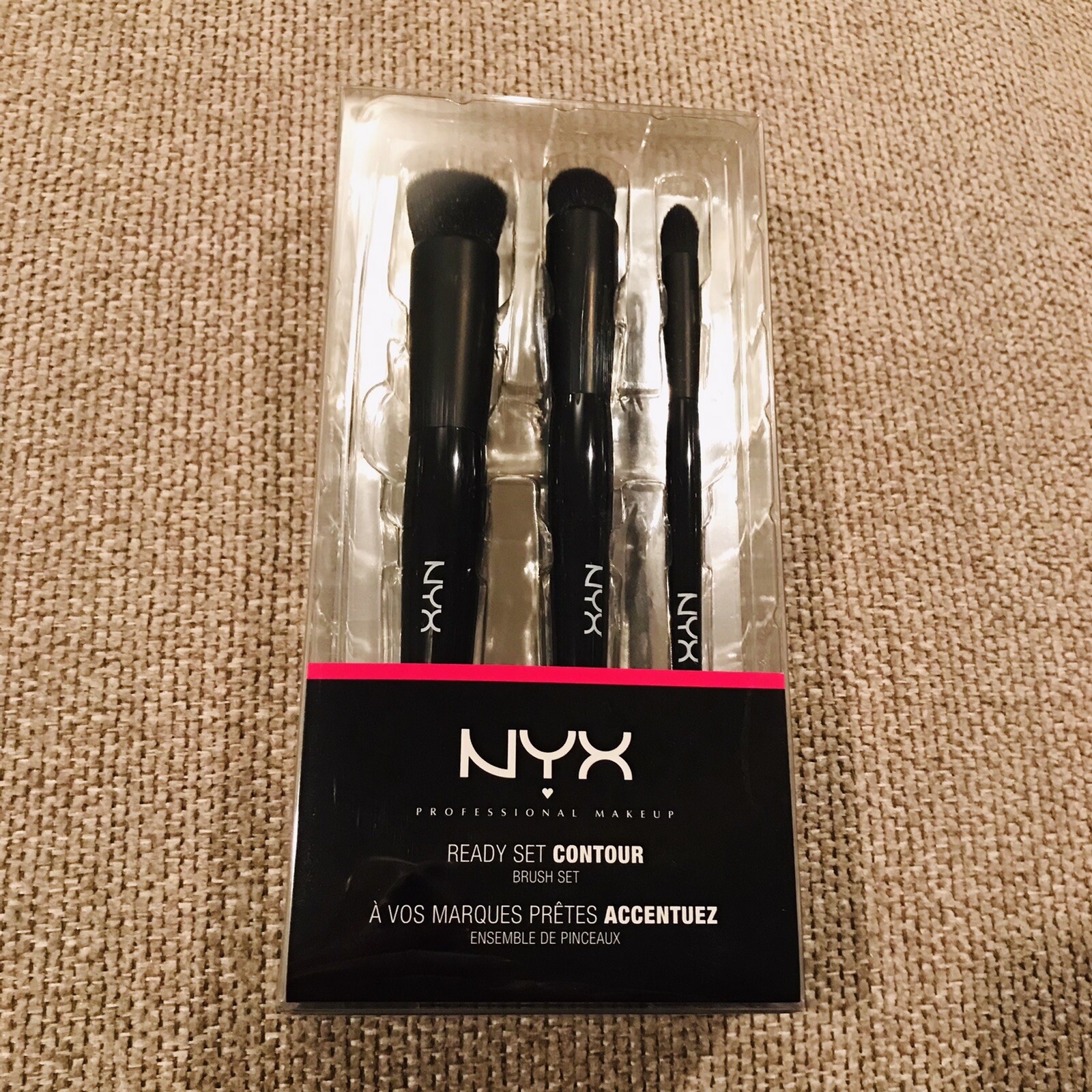 NYX  3 PIECE PROFESSIONAL CONTOUR MAKEUP BRUSHES  NIB BRIDE ARTIST
