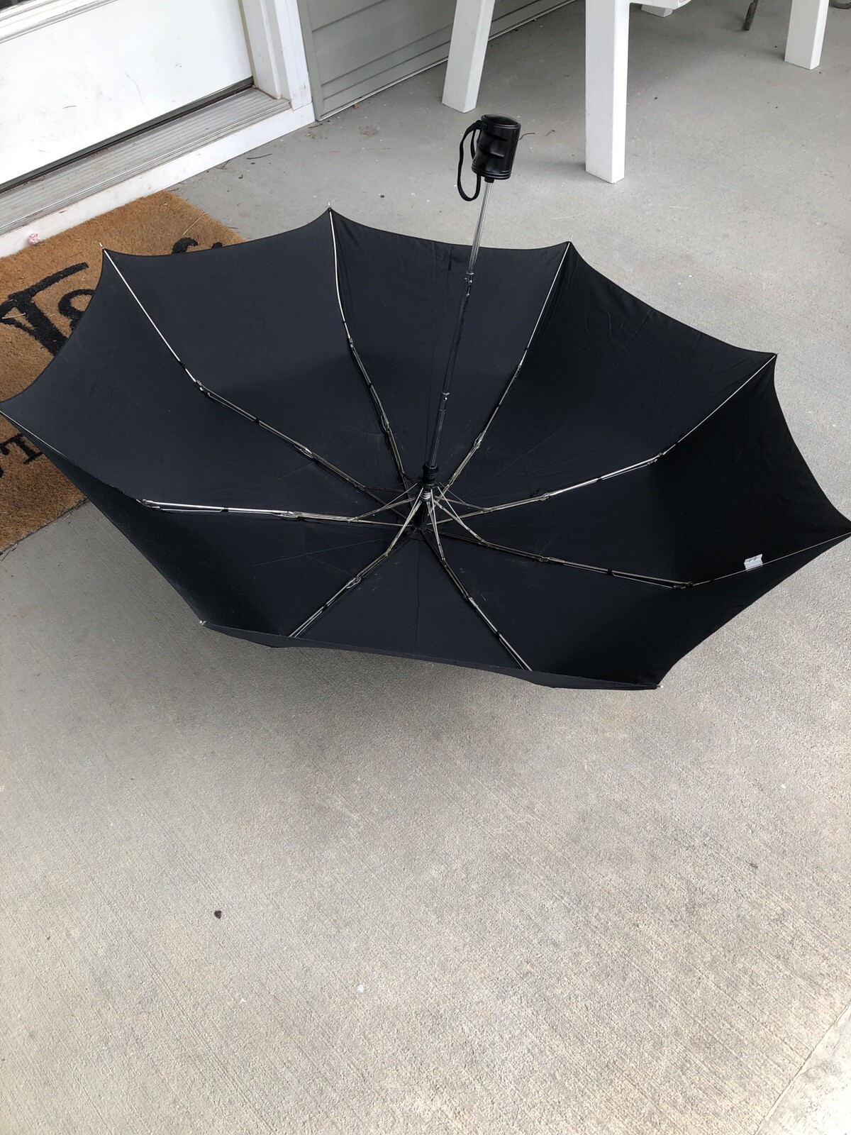 * Compact Black Umbrella, 38 Inches Wide