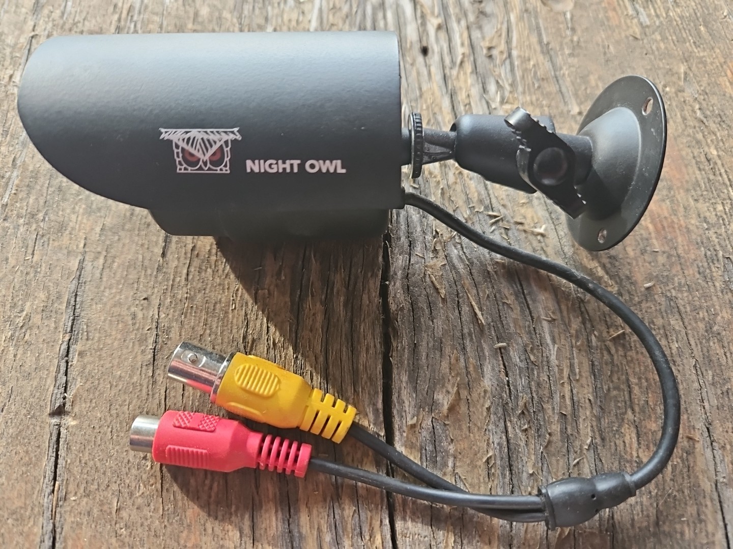 Night Owl CM115-KD 420 TV Lines MAX Resolution Indoor Outdoor Color Wired Camera
