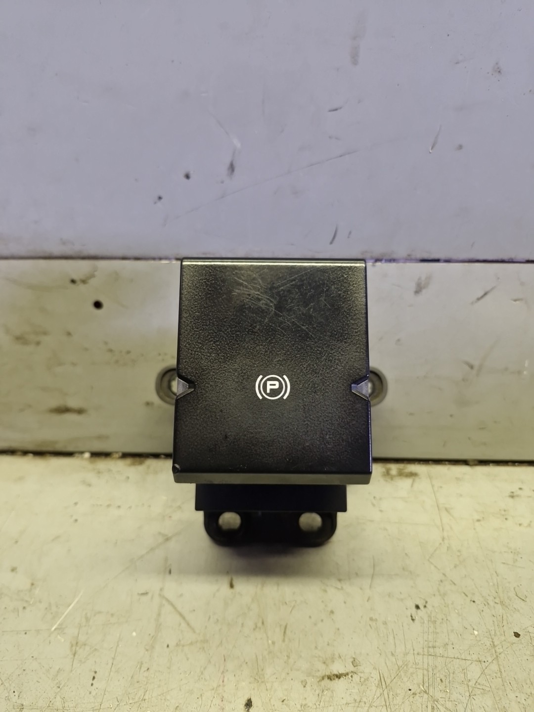 Renault T Range Parking Brake Switch 23126244