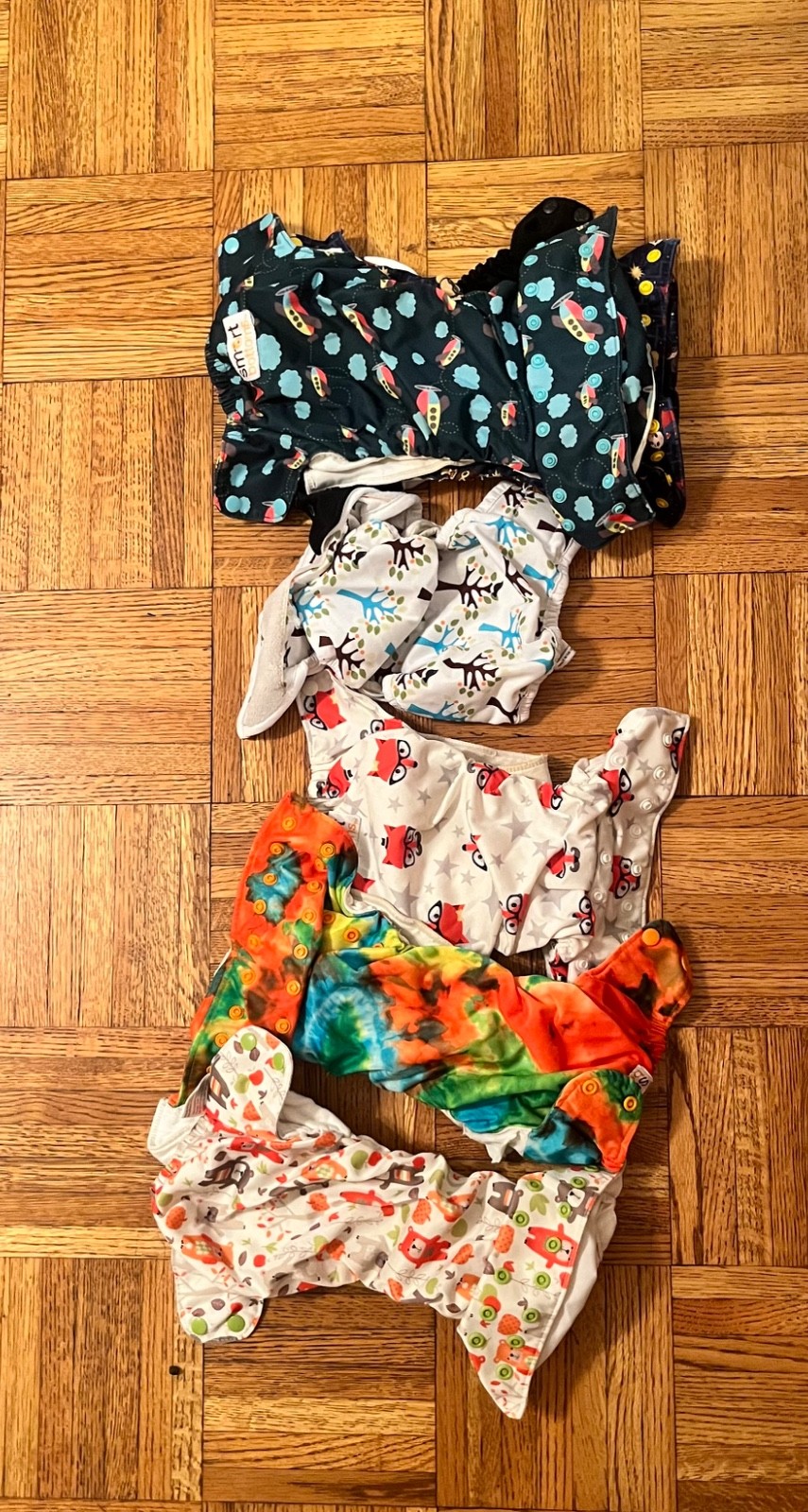 Lot Of 7 Cloth Diapers -  Unisex - Built in liners - Good condition