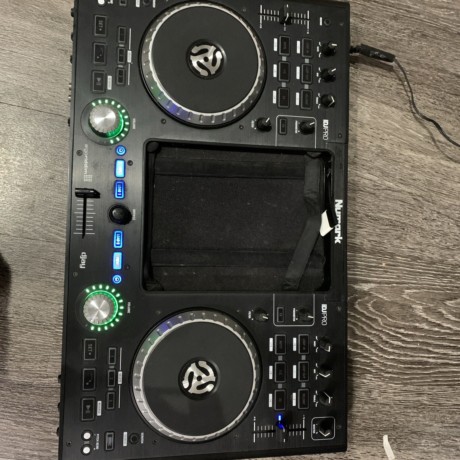 Numark iDJ Pro premium DJ controller for iPad *FOR PARTS ONLY*