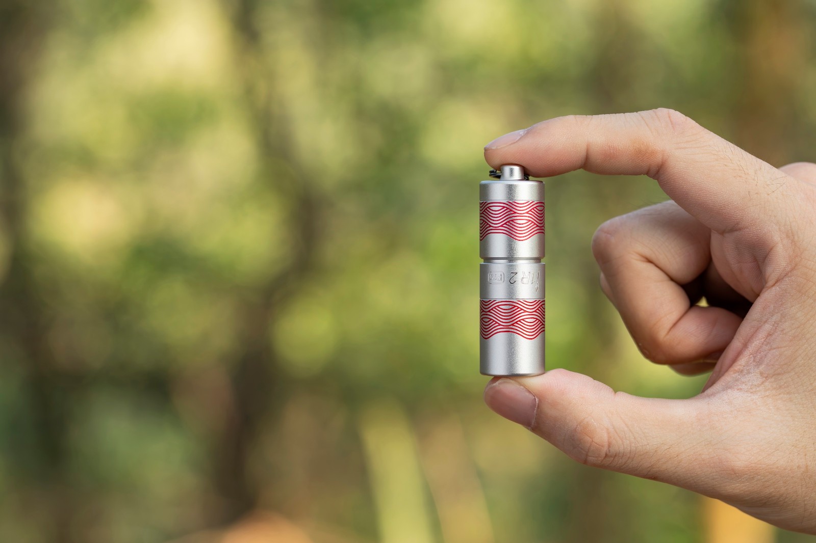 Olight I1R 2 PRO Flow Tiny USB-C Rechargeable Keychain Flashlight, 180 Lumens