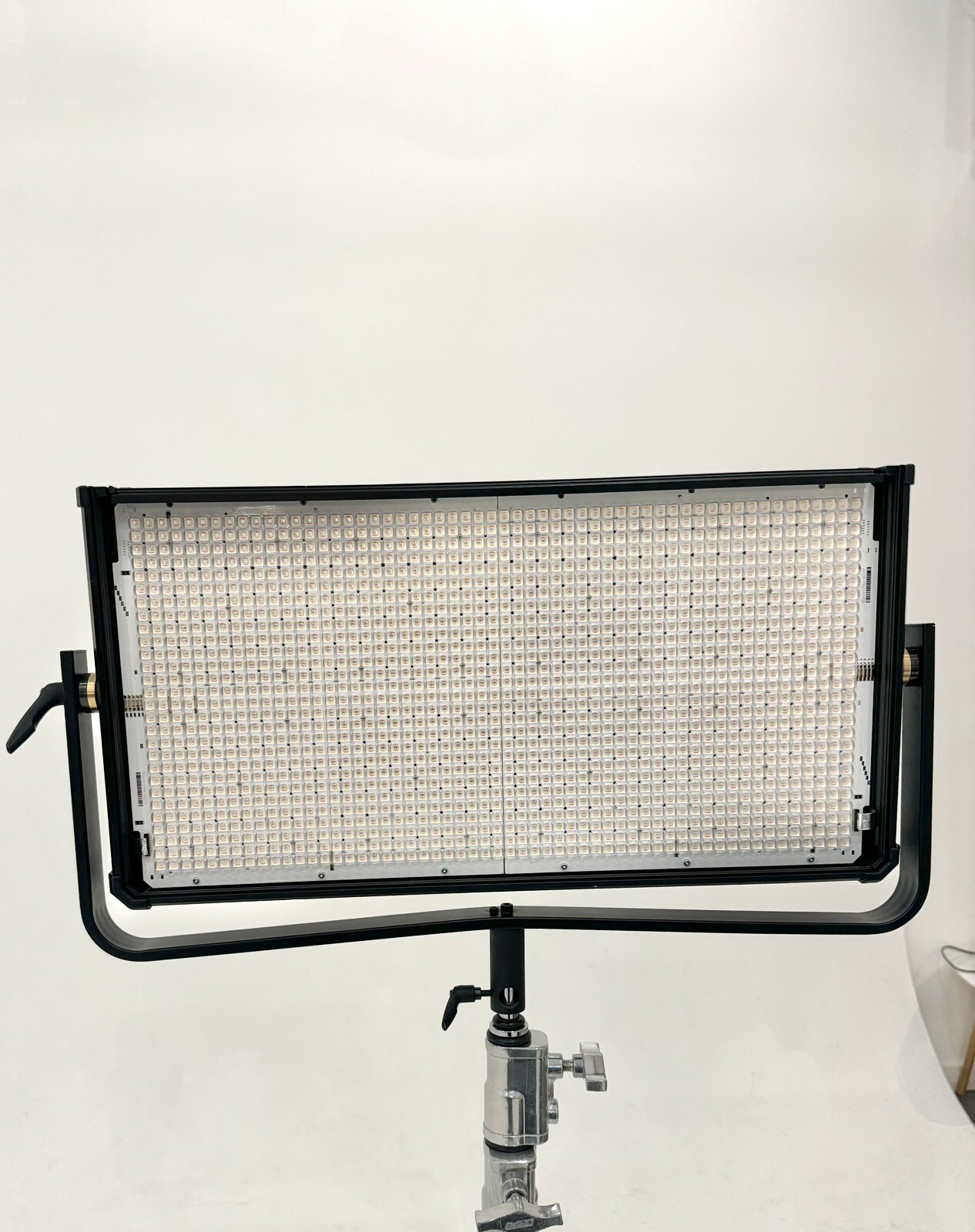 Luxli Taiko 2x1 RGB LED Light Panel (Complete Kit)