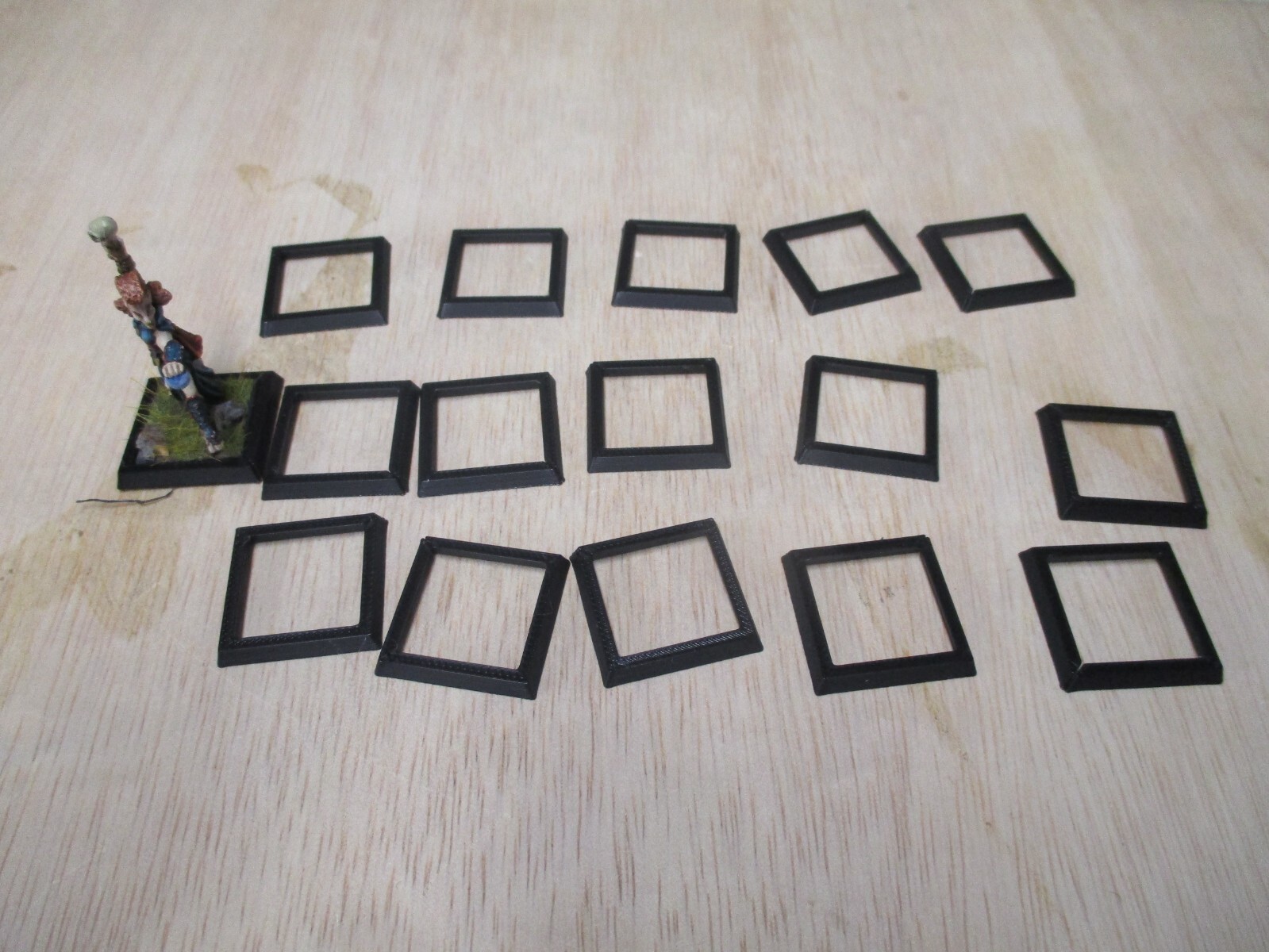 Base Adaptors and Movement Trays for Warhammer the Old World