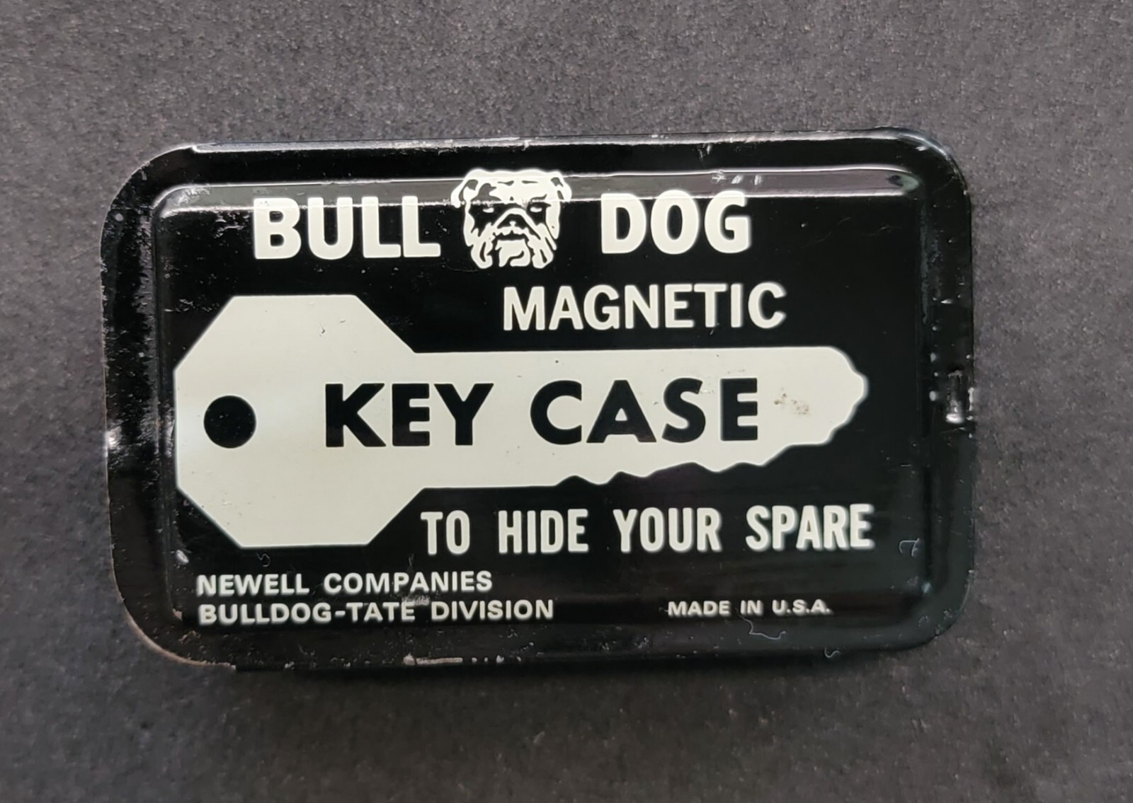 VTG BULL DOG Magnetic Hide Key Holder Case NEWELL CO BULLDOG TATE DIV. RARE FIND