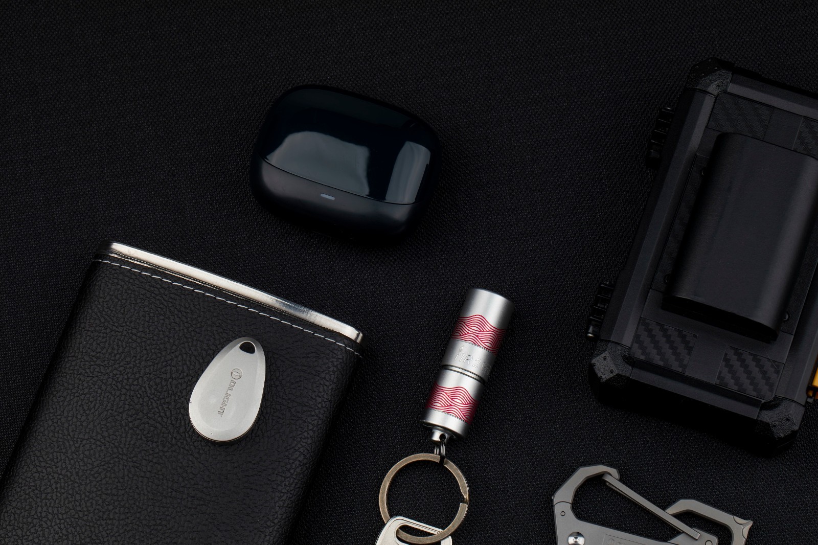 Olight I1R 2 PRO Flow Tiny USB-C Rechargeable Keychain Flashlight, 180 Lumens