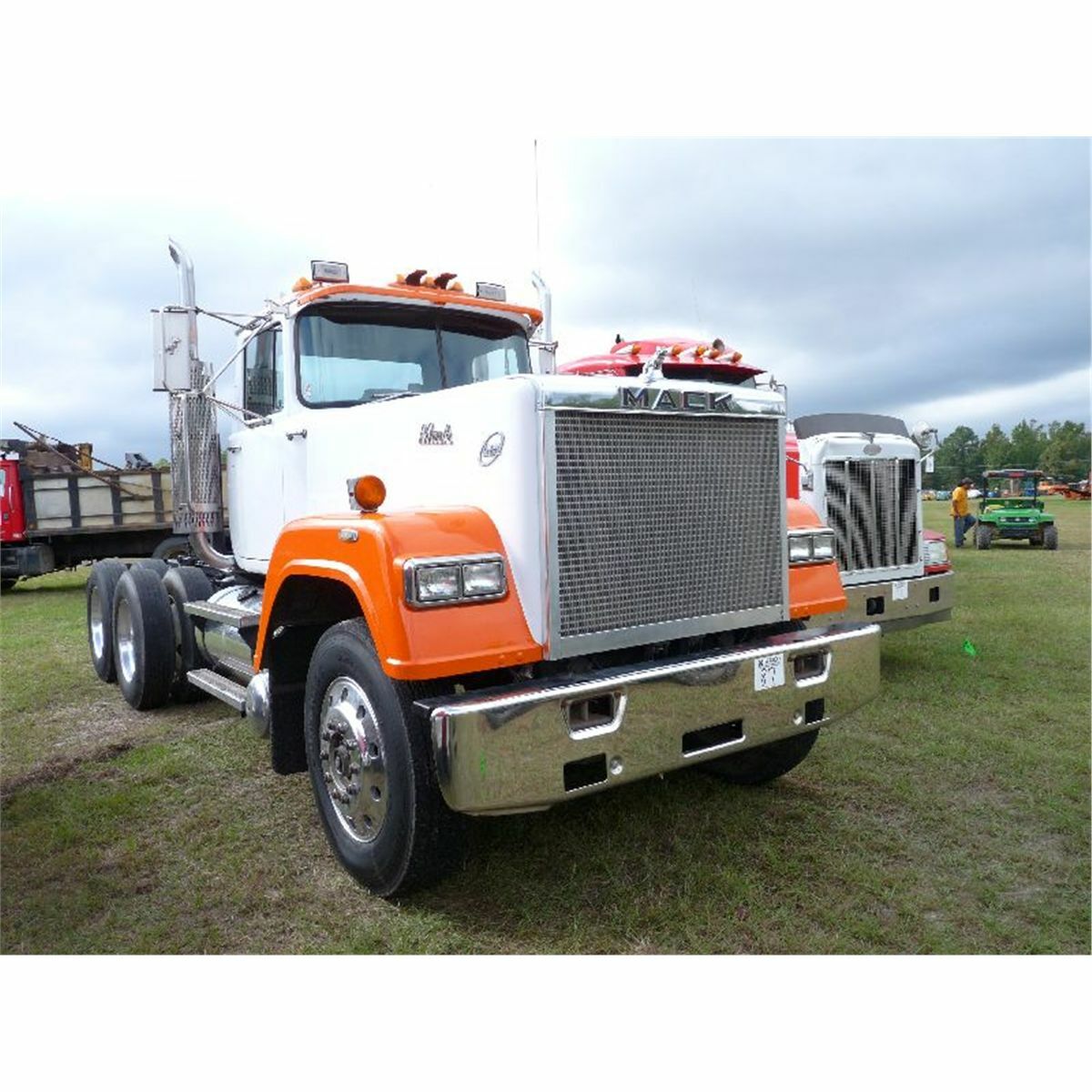 Mack Superliner Premium Quilted Winter Front 20 Colors Available