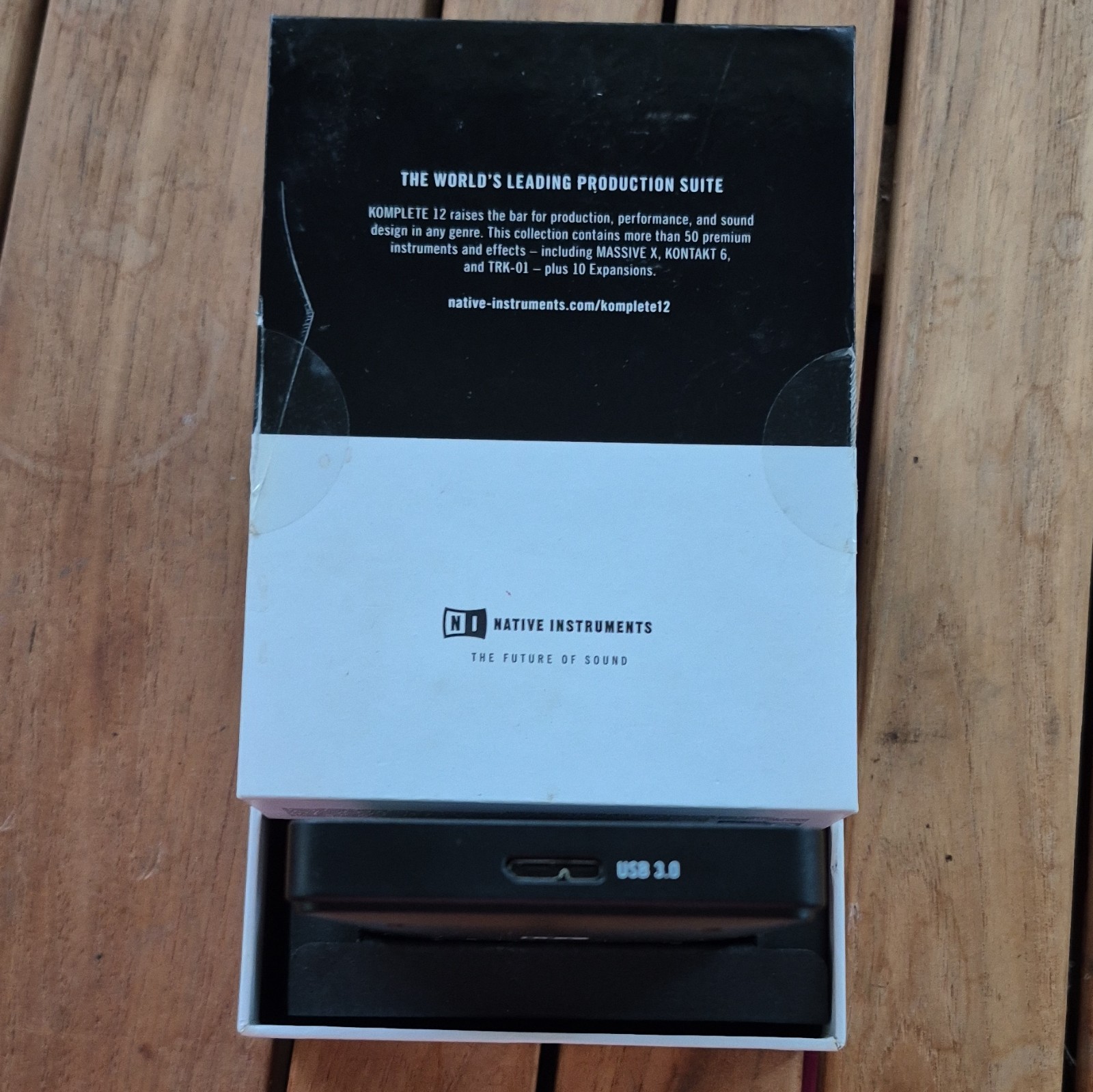 Native Instruments Komplete 12 Upgrade for Komplete Select USB Windows/Mac