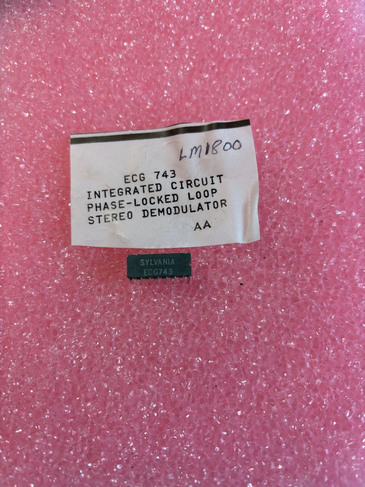 ECG 7431 / LM1800 Phase-Locked Loop Stereo Demod LOT of 2 PCS