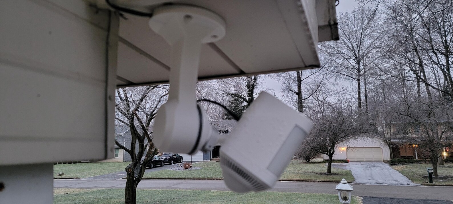 Ring Spotlight Camera Plus Plug-In Multi-Use Mount Ceiling, Wall, under Eaves