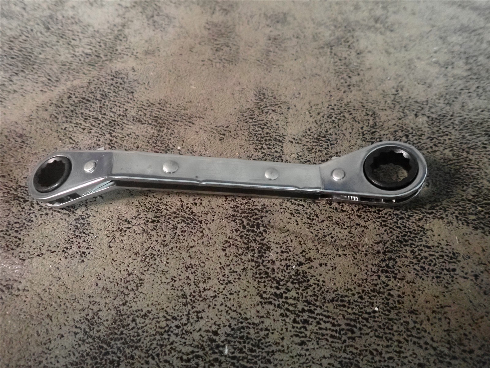 Kastar ROW-1214DH 3/8" & 7/16" 12 Point Offset Ratcheting Box Wrench (BN410)