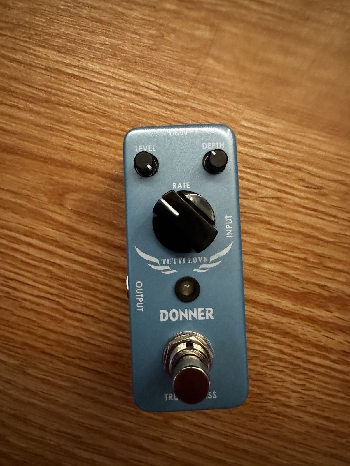 Donner Tutti Love Classic Chorus Effects Pedal