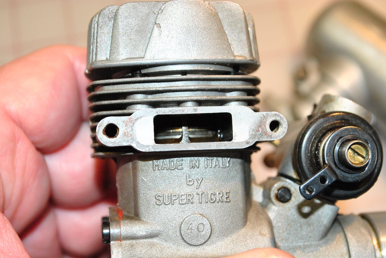 SuperTigre GS 40 Ring Rc Airplane Engine with muffler. Nice!