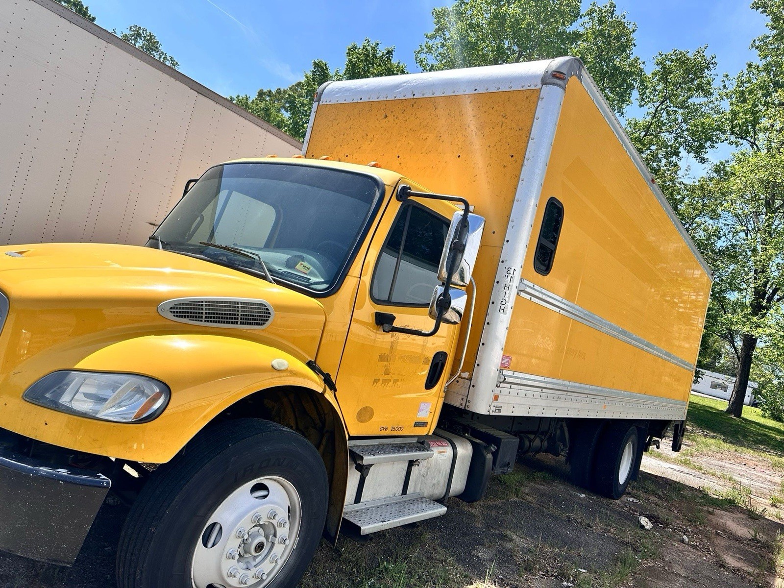 Box Truck For Sale