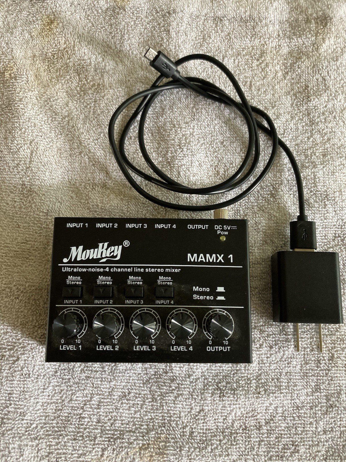 Moukey MAMX 1 Ultralow-Noise 4-Channel Line Mixer, Mono/Stereo, USB, TRS 6.35mm