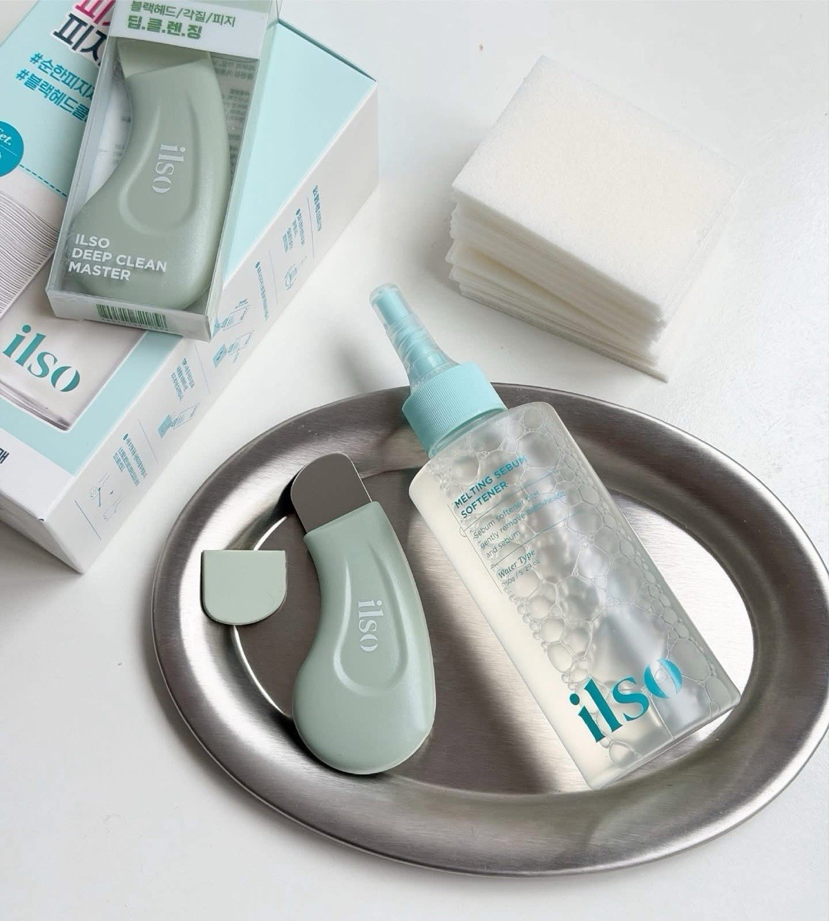 ilso SUPER MELTING SEBUM SOFTENER 5oz+40 Cotton Pads + Blackhead Remover Scraper