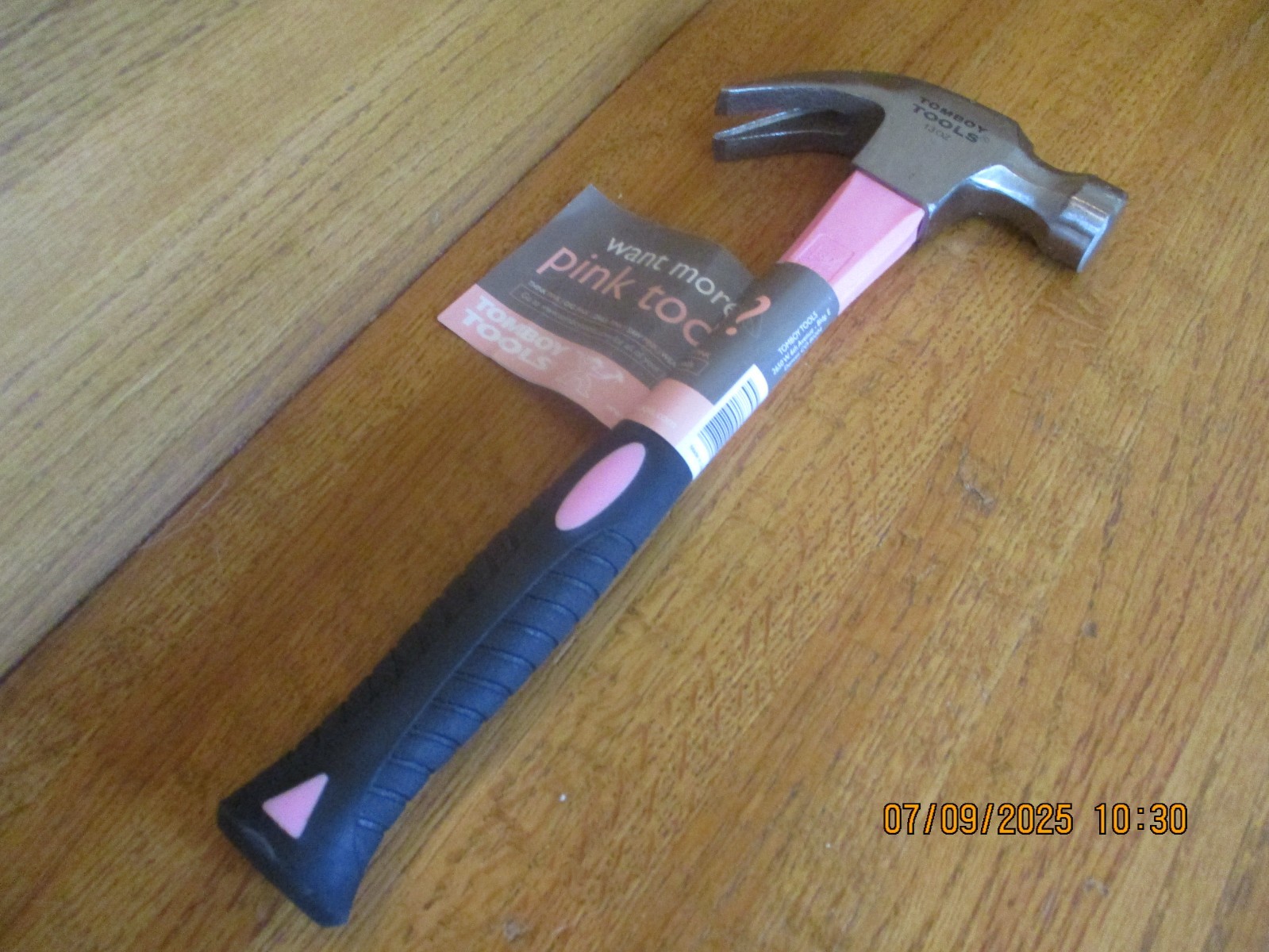 TOMBOY TOOLS Hammer Magnetic pink tools 13 oz new with tag *shipping included!*