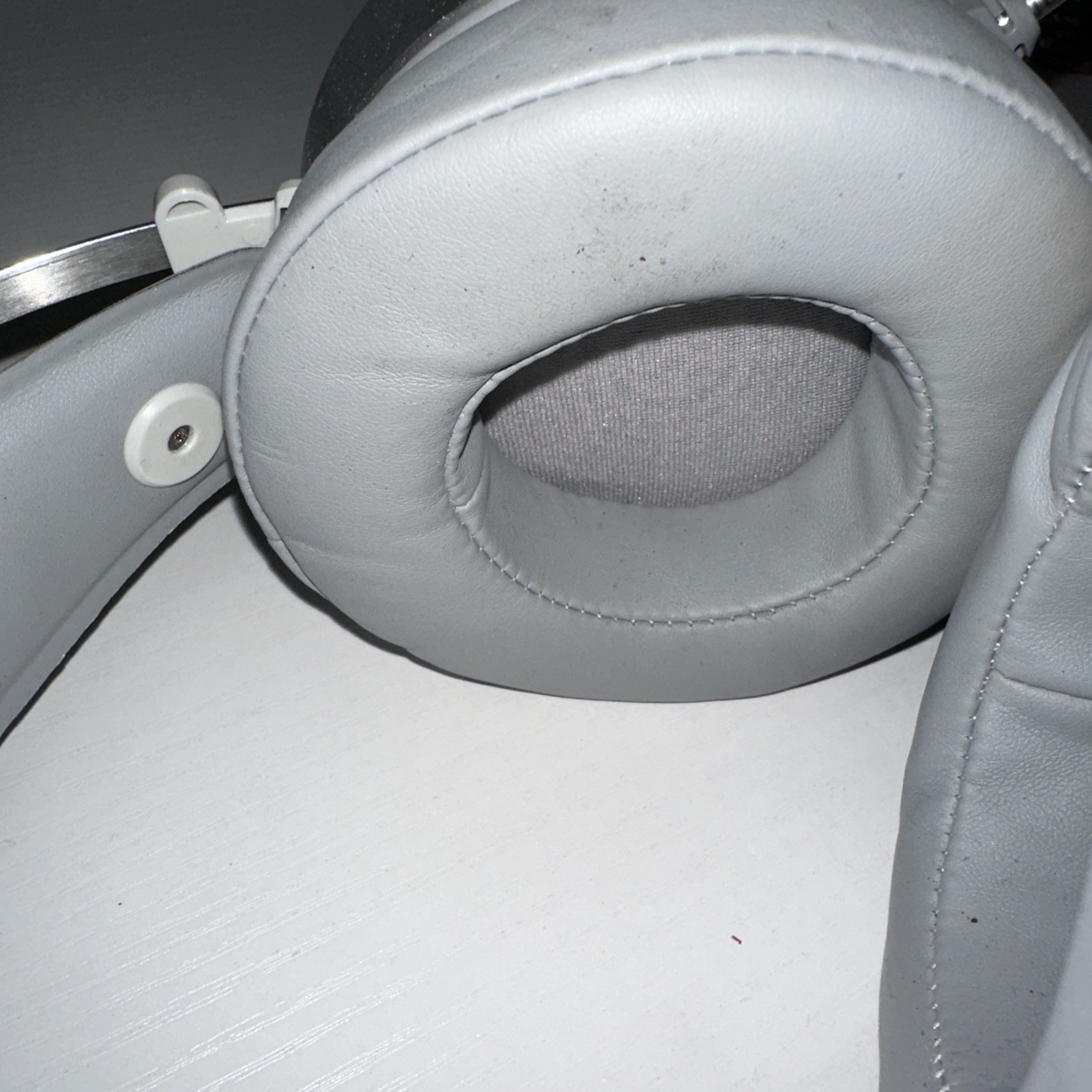 #Z10- PeohZarr Diamond Series White Gaming Headset Untested