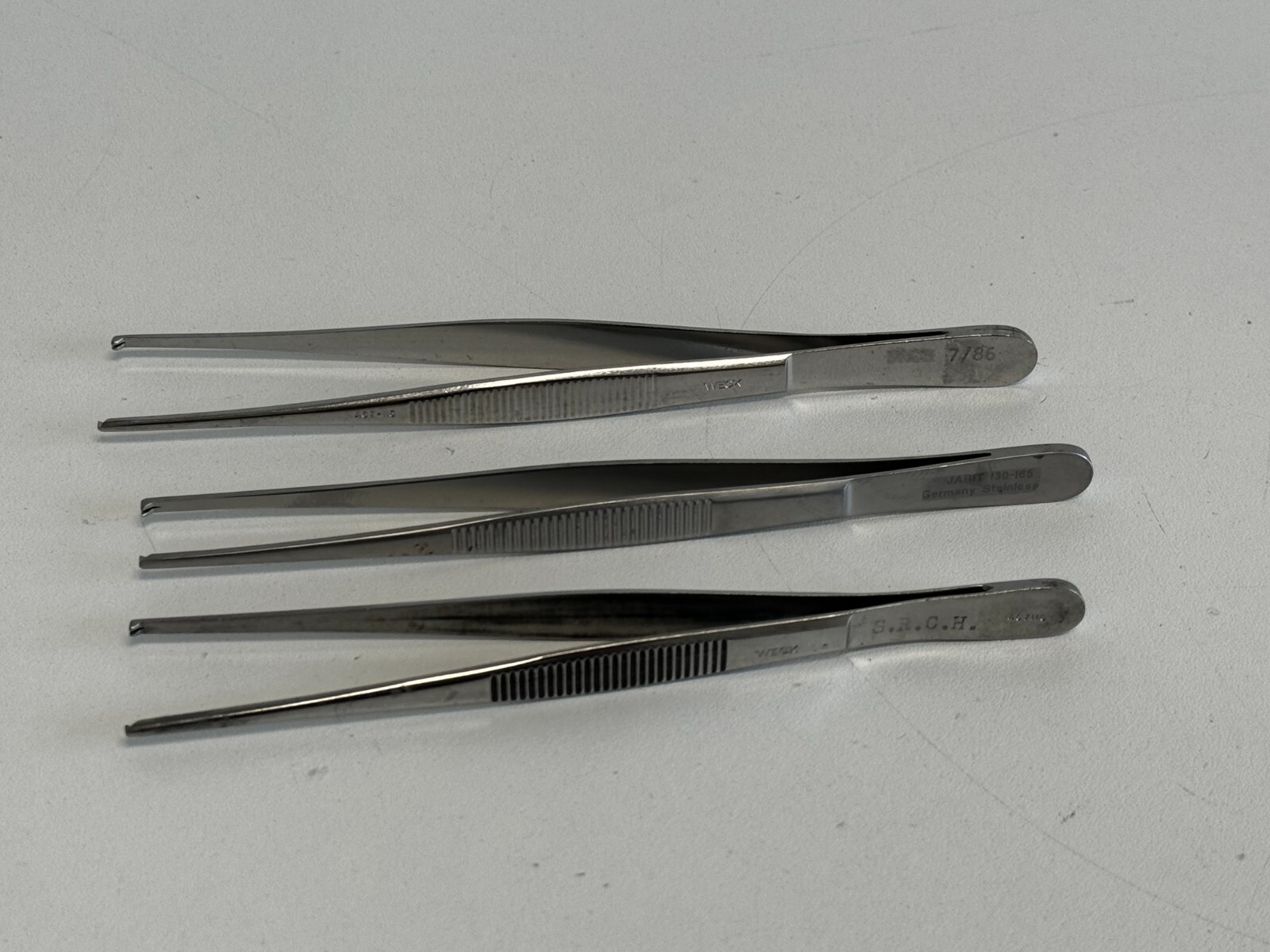 Shelf 4:  Lot of 3 Weck SRCH / 467110 & Jarit 130-165 Forceps
