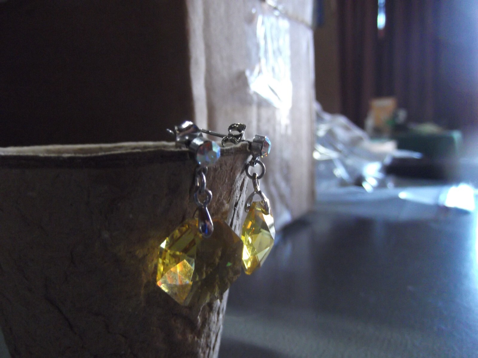 1 Pair Old 1"in Glass Orange Hexagon Dangle Stud Earrings