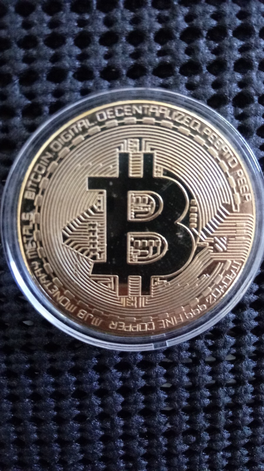 Gold Tone Physical Bitcoin Round Collectible BTC Coin