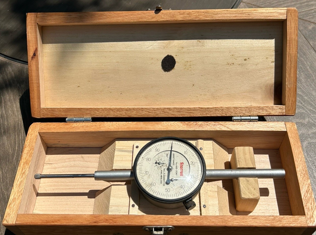 Starrett Dial Indicator 655-2041 With Case