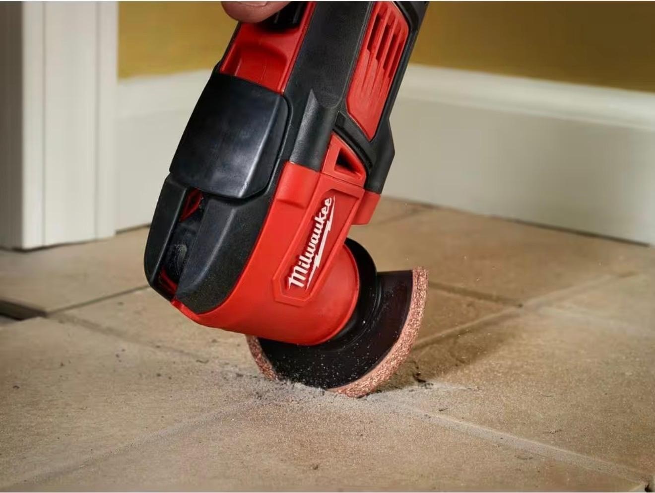Milwaukee M18 Cordless Multi-Tool (Tool Only)