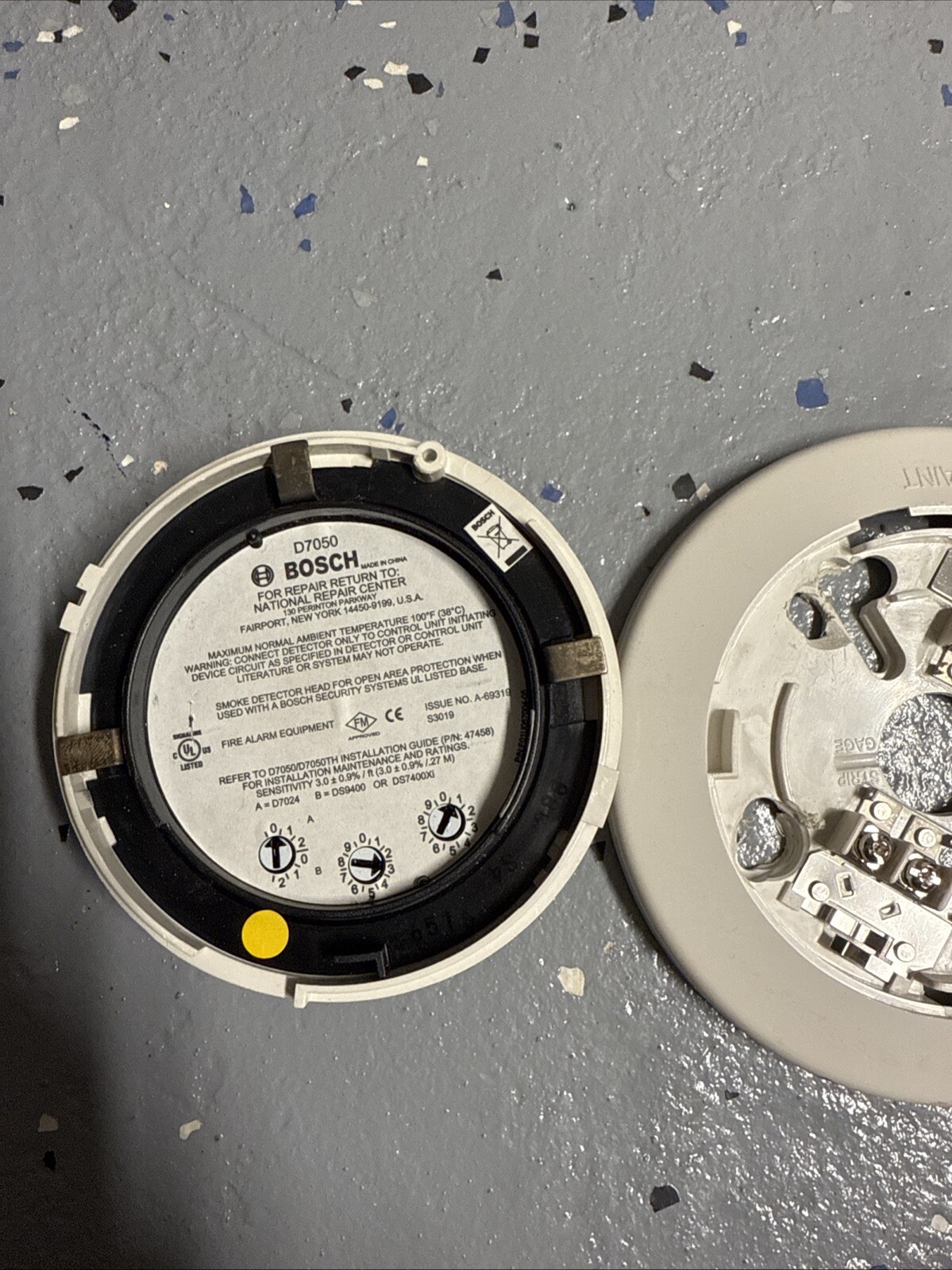 BOSCH D7050 Smoke Detector