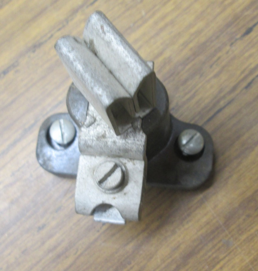 General Electric GE 100 Amp Meter Socket Replacement Lug Parts