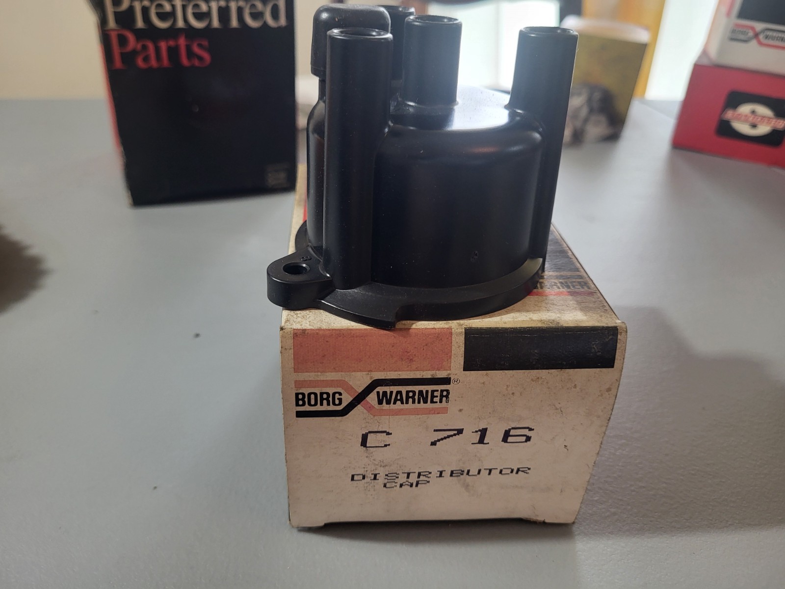 BWD Borg Warner C716 Distributor Cap