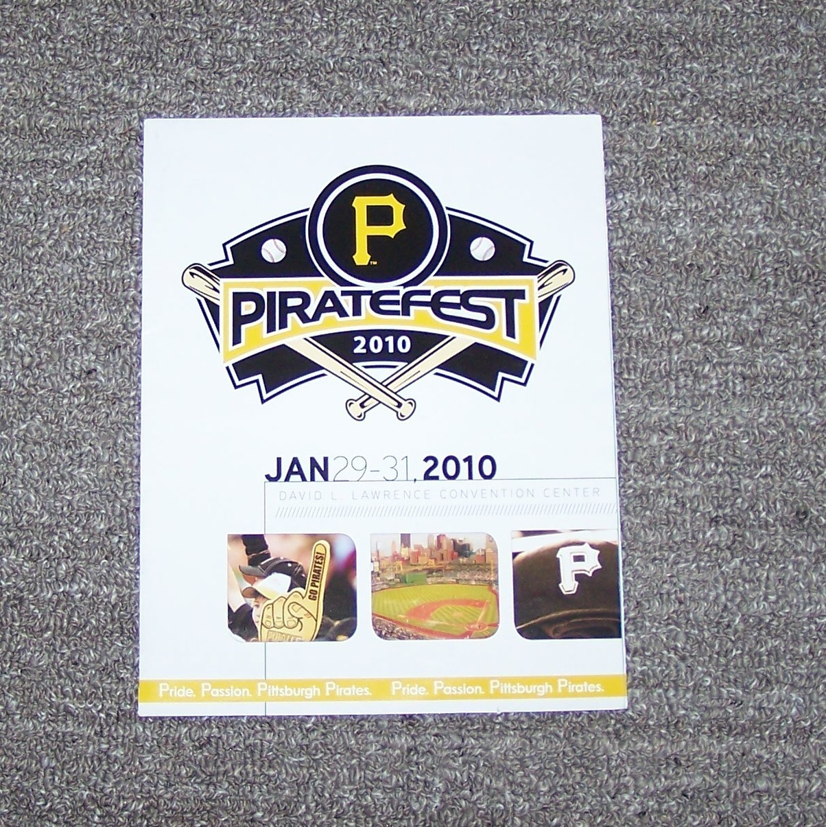 Vintage 2010 Pittsburgh Pirate  Piratefest Program  T12