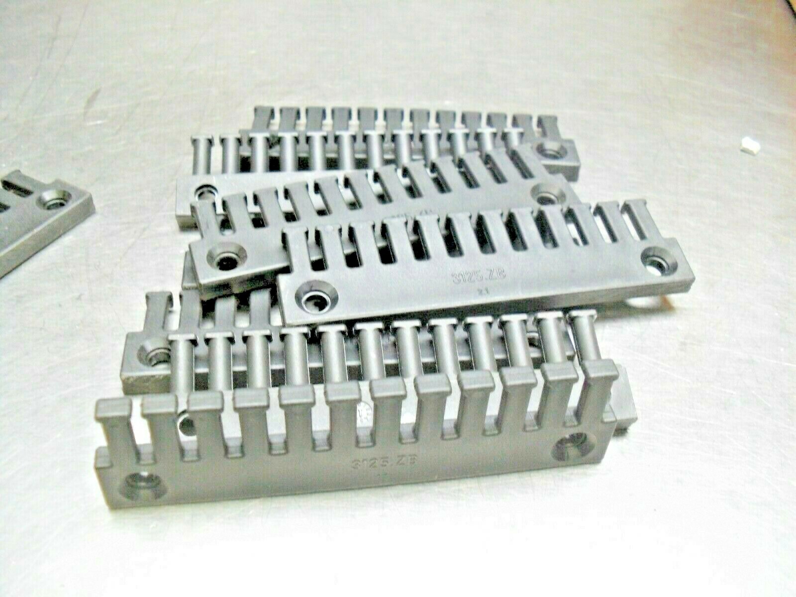 qty 11 - igus Tiewrap Plates 3125.ZB Series 3000 E Chain New 12 Teeth