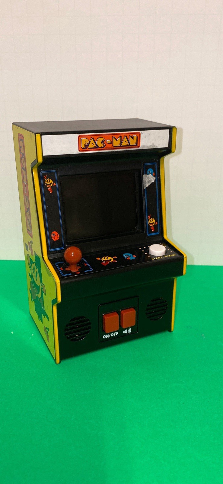 Basic Fun Pac-Man Handheld Mini Arcade Game Bandai Namco Pacman Tested Working