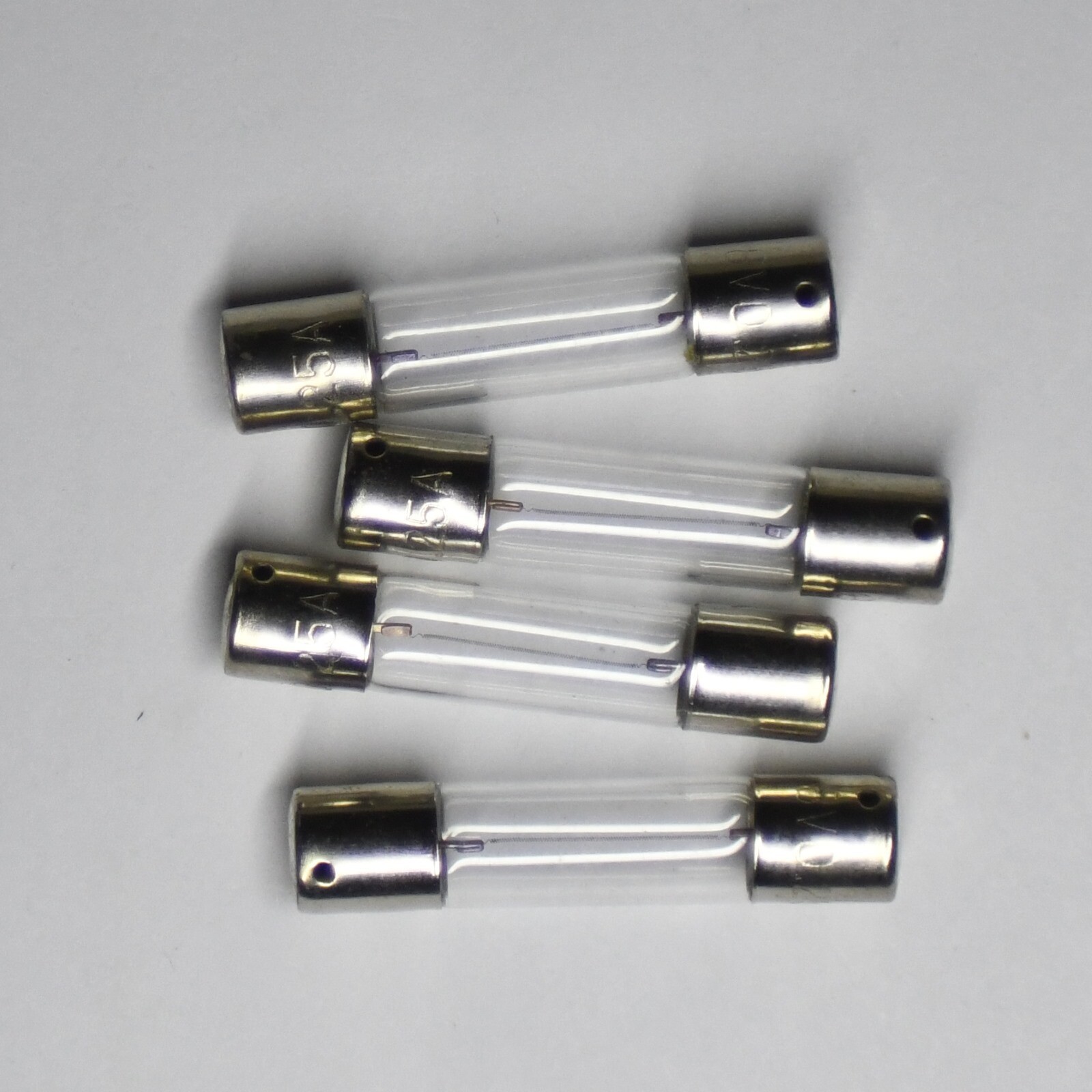Lot of 4 - 2W 8V 6x30mm Incandescent Fuse Style Pilot Lamp Bulbs - Radios Meters
