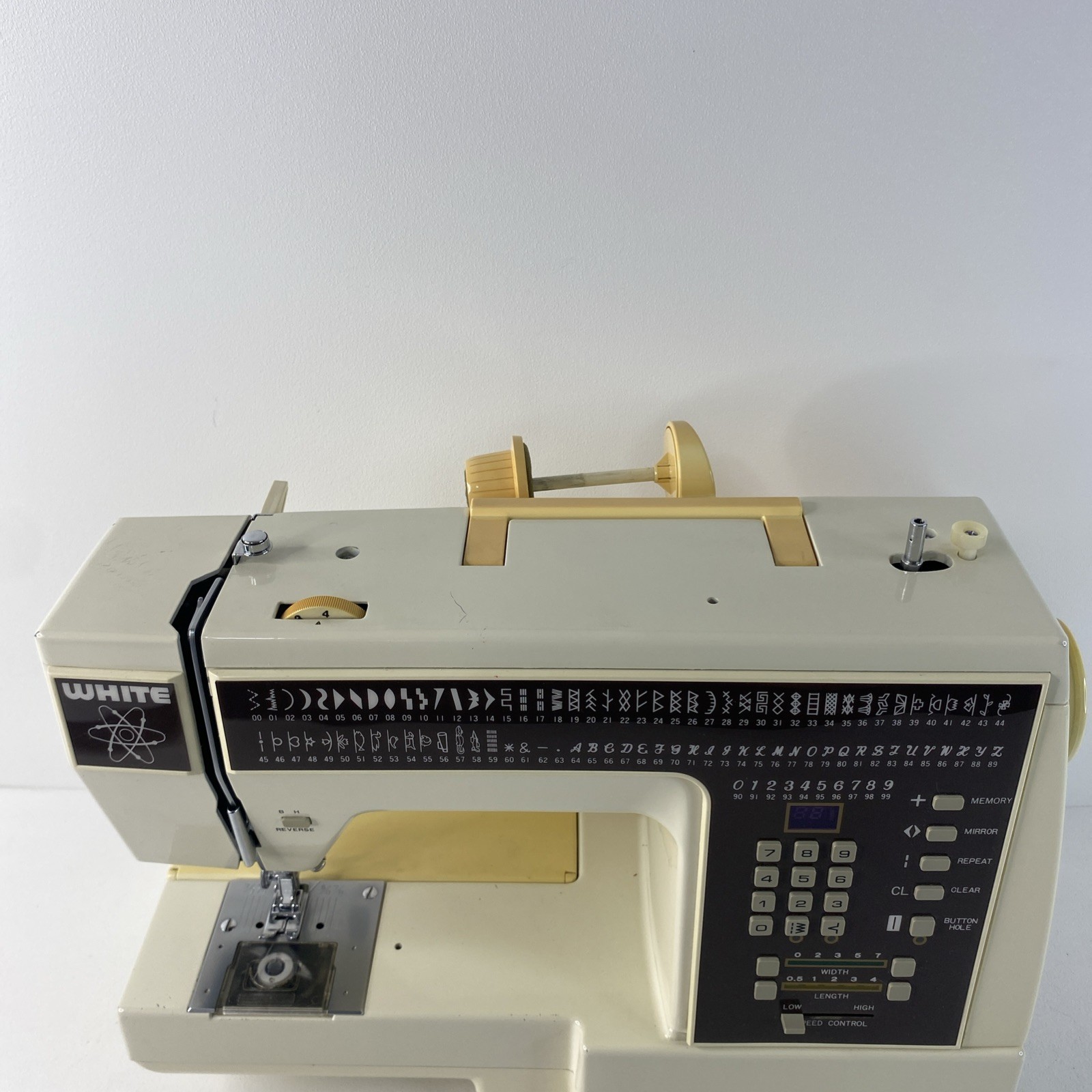 Vintage White 8000 Computerized Sewing Machine With Pedal Tested