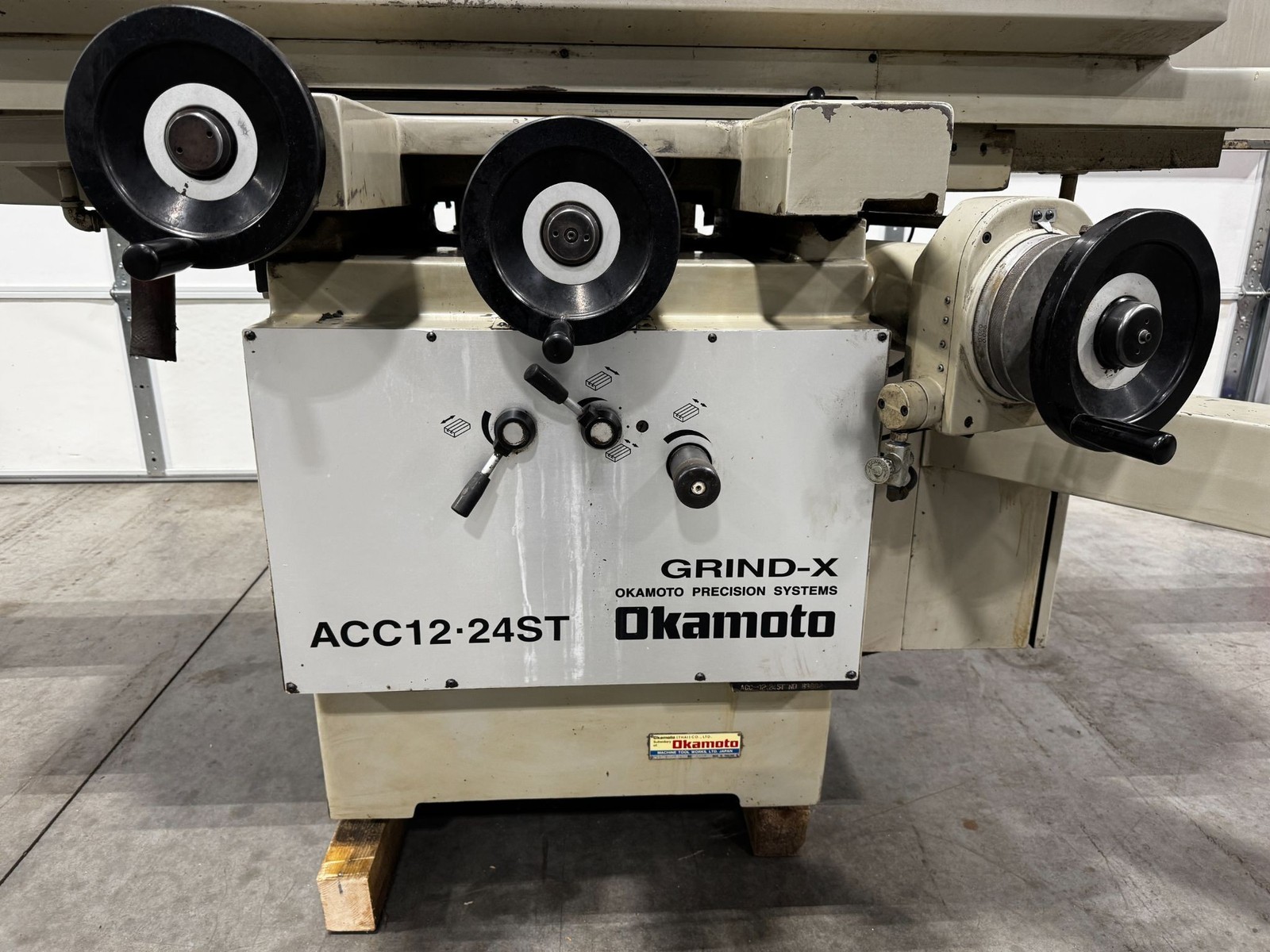 Okamoto ACC 12.24ST 12"x24" Surface Grinder