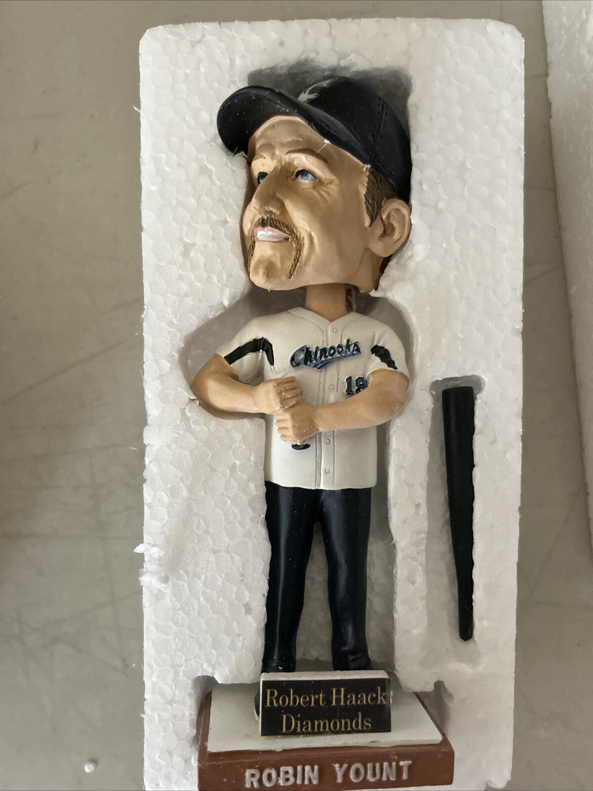 2012 LAKESHORE CHINOOKS ROBIN YOUNT SGA BOBBLEHEAD BREWERS ~ NIB