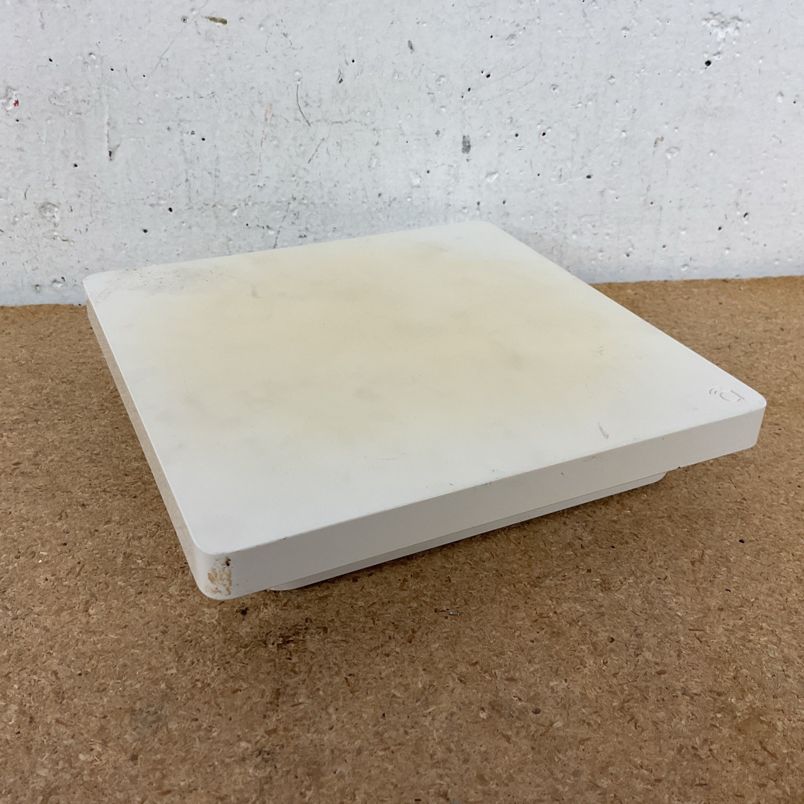 Araknis Networks AN-300-AP-I-N Indoor Wireless Acess Point - White