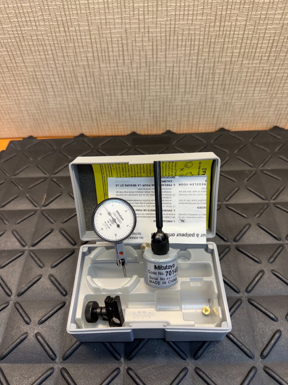 Mitutoyo 7014E Mini Magnetic Stand Indicator Holder Box Manual Used