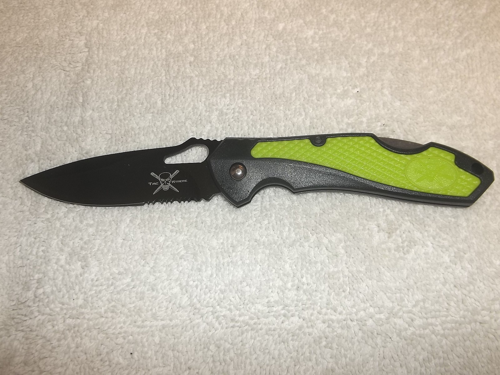 Tactical Lockback 3 3/4 inch Folding Pocket Knife Green & Black Seattle Seahawks