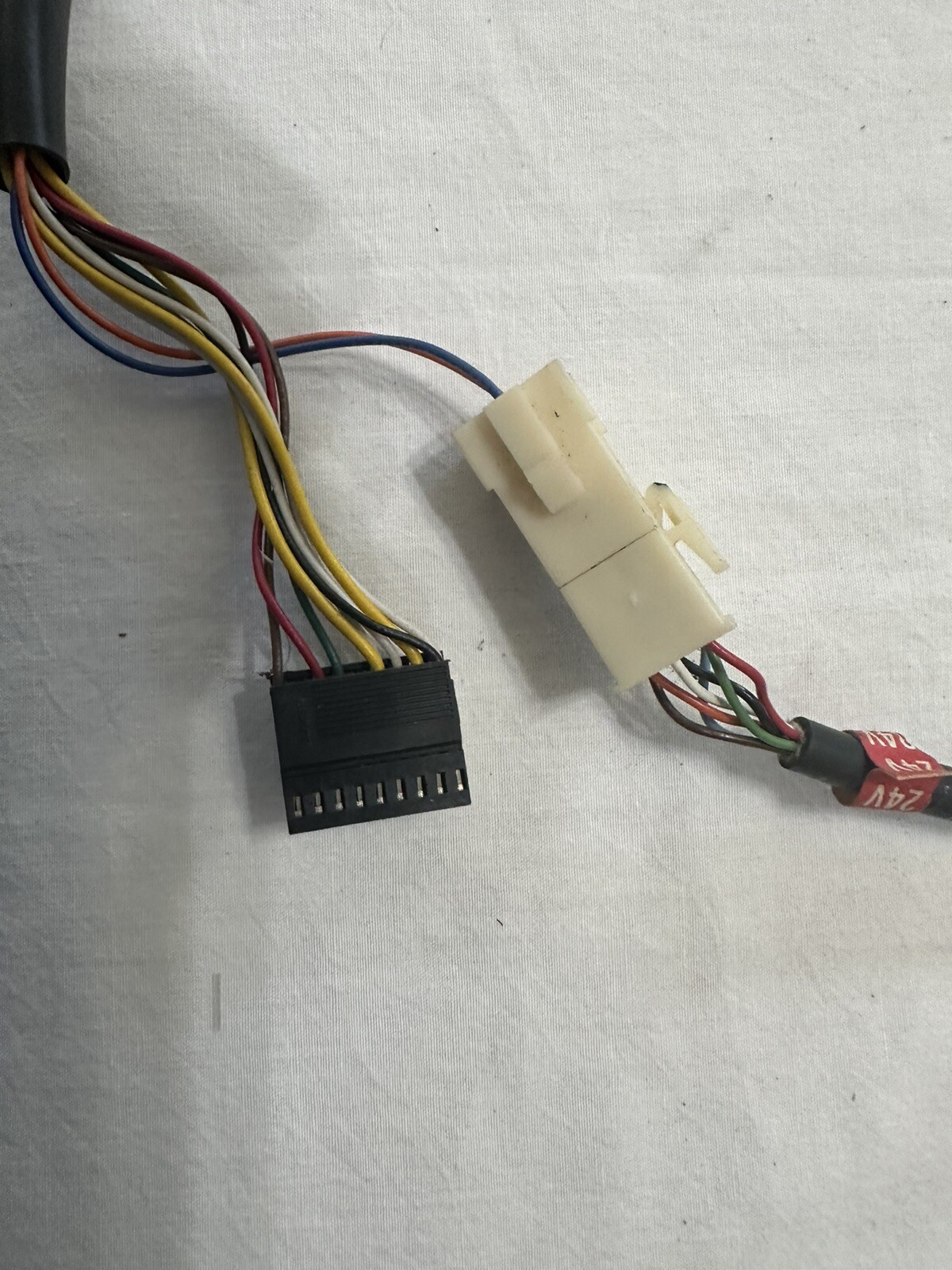 (AP) AUTOMATIC PRODUCTS 111, 112, 113 MARS VN BILL VALIDATOR HARNESS 24v 2 sets