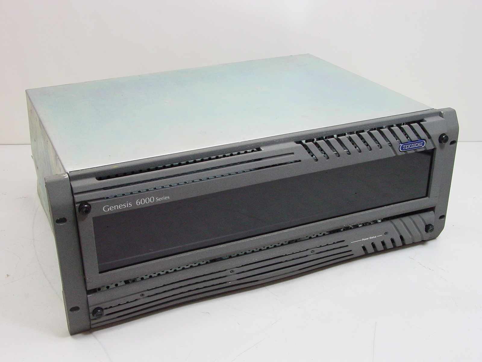 Tekniche 6004T Genesis 6000 Series 16-Slot Server Chassis 19" Rackmount 230VAC