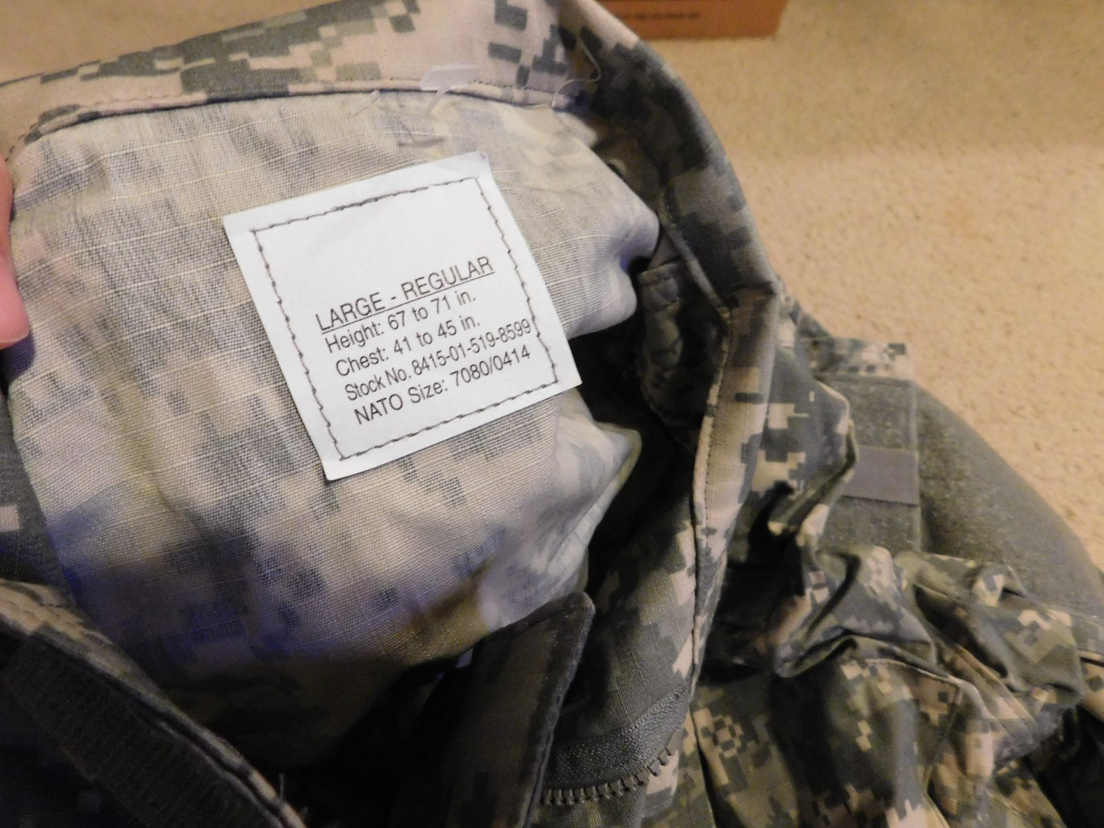 US ARMY ACU TOP COAT SIZE LARGE - REGULAR NEW