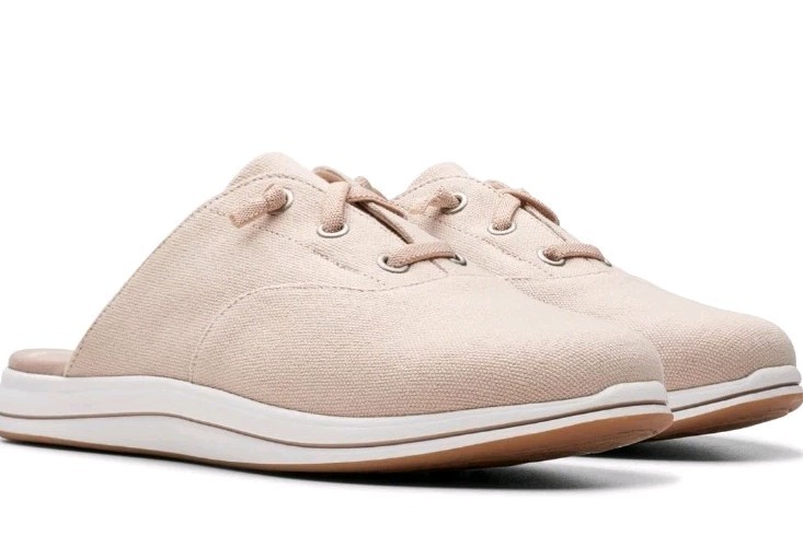 Clarks Women's Breeze Clara Clog. 3504-2