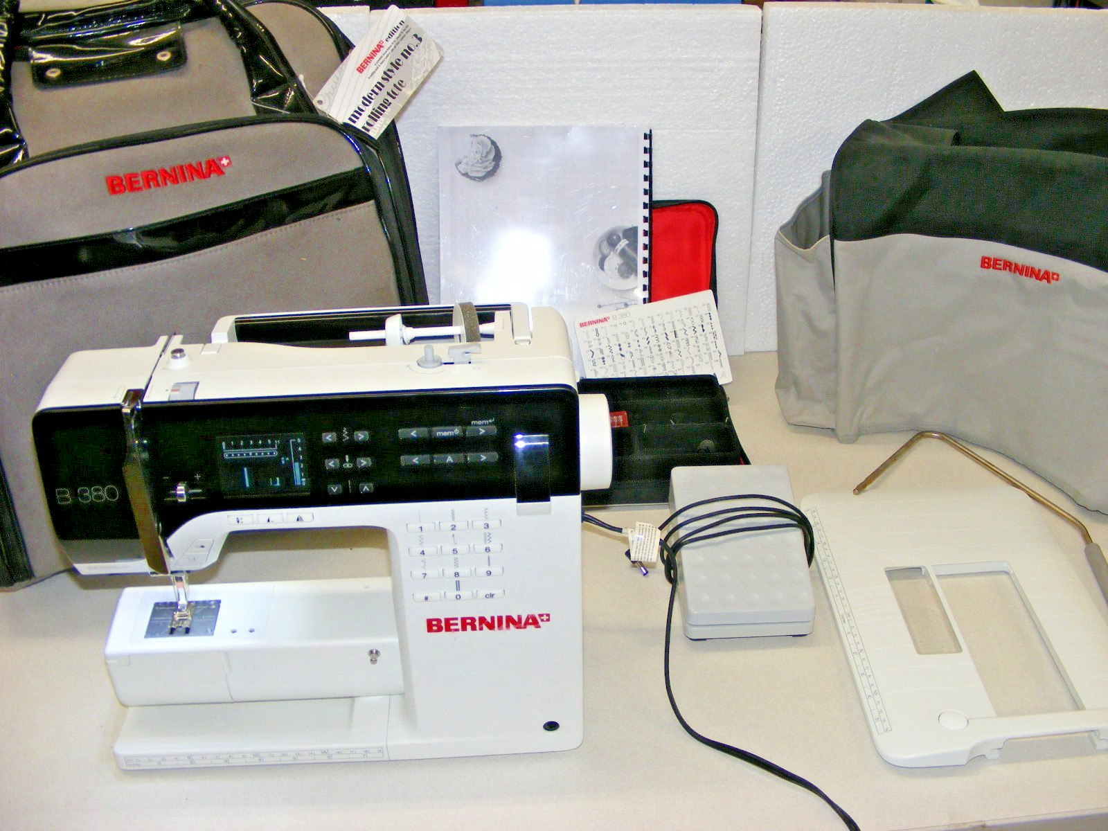 BERNINA B380 Sewing Machine with Rolling Case