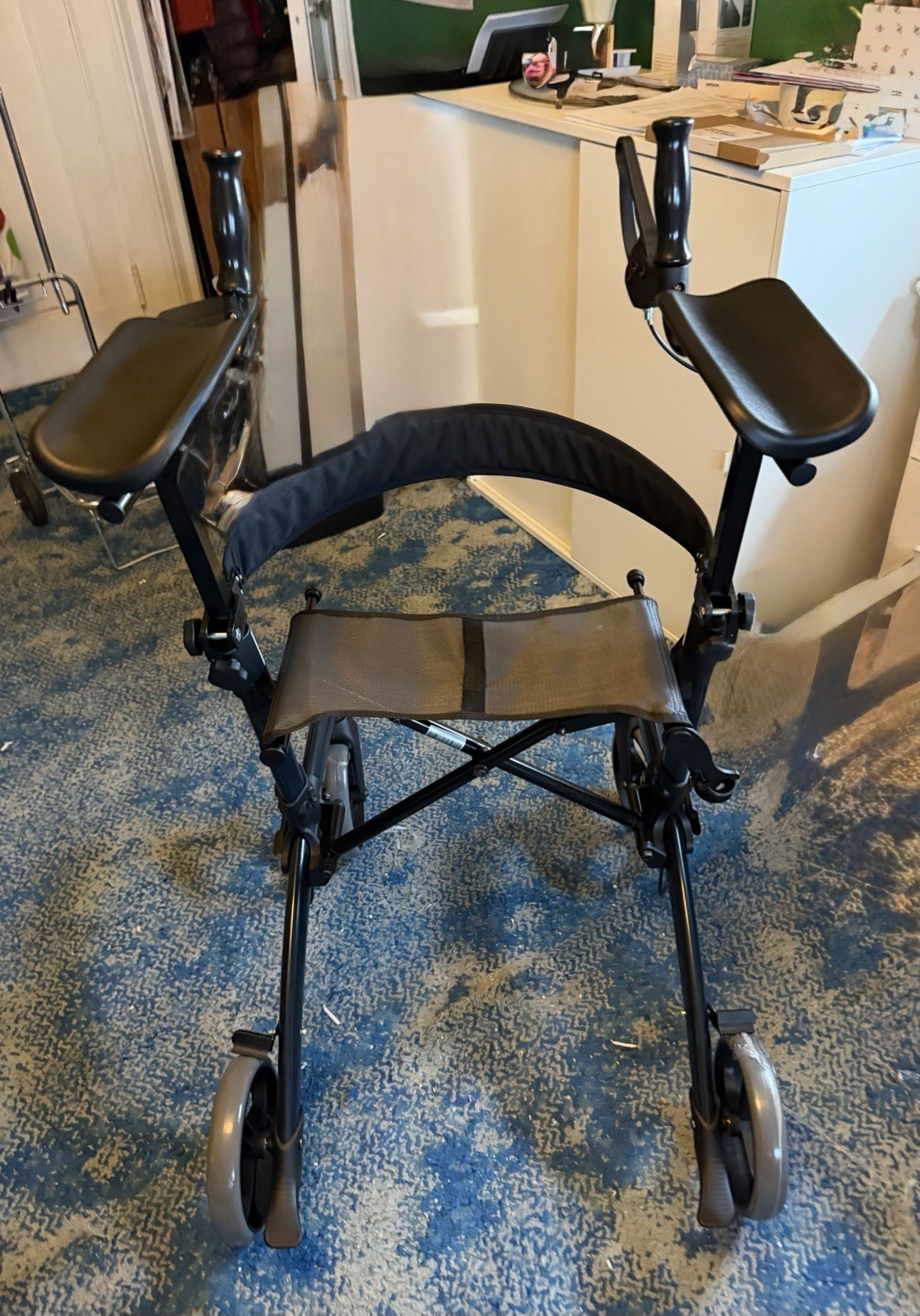 4-Wheel Upright Rollator Walker with Seat & Forearm Supports, Black/Gray