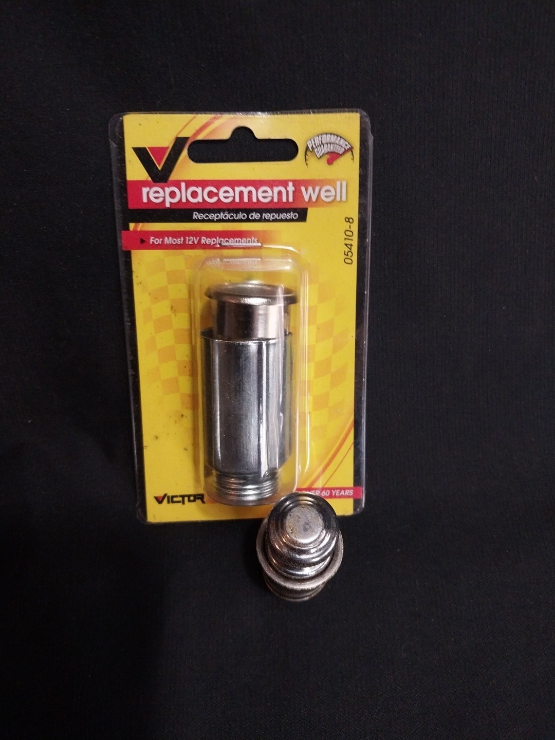 Victor Automobile Replacement  Lighter Well Sealed 5410-8  With  A Lighter
